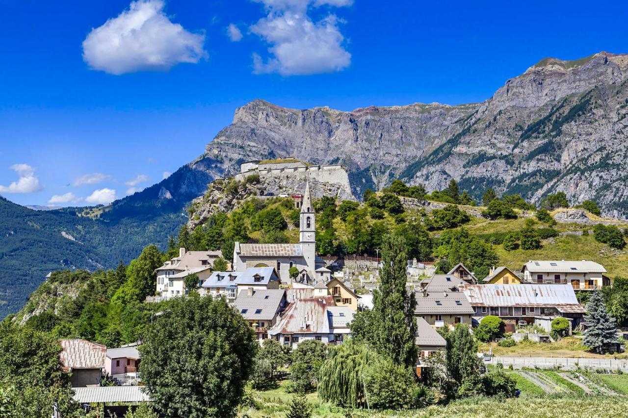 L'Auberge Saint-Vincent-les-Forts エクステリア 写真